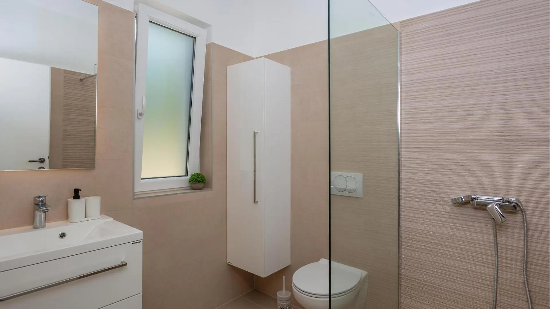 Lovely Home In Sveti Viddobrinjski With Wifi Gostinjac