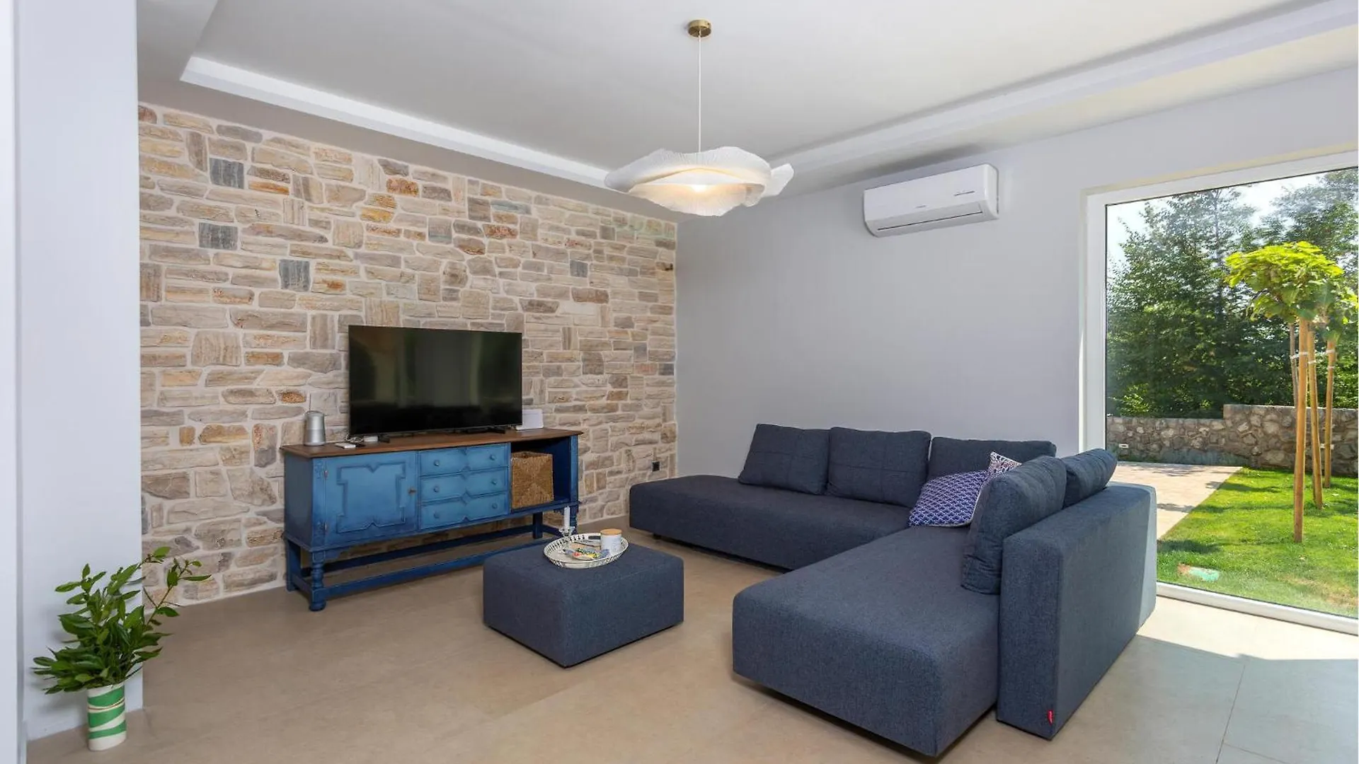 Lovely Home In Sveti Viddobrinjski With Wifi Gostinjac